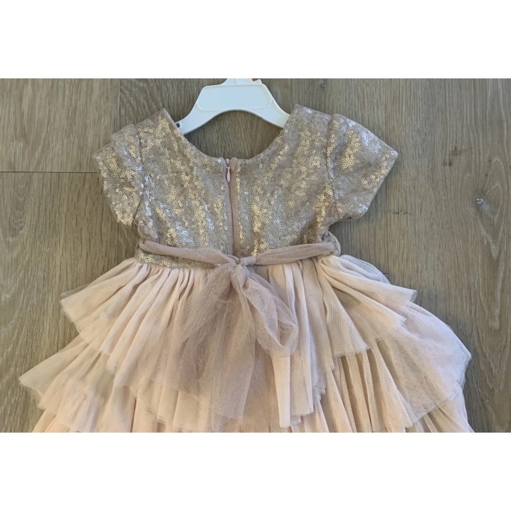 Le Pink Girl’s Size 18 Months Elegant Layered Blush Pink Dress With Sequins Top - Picture 6 of 8